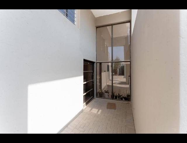 5 BEDROOM PROPERTY TO RENT IN CEDAR CREEK